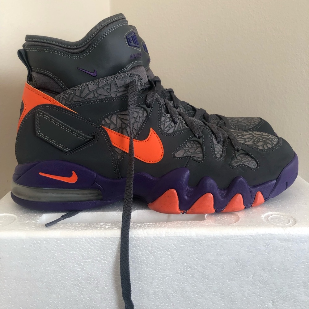 Nike Air 2Strong Barkley’s Size 12